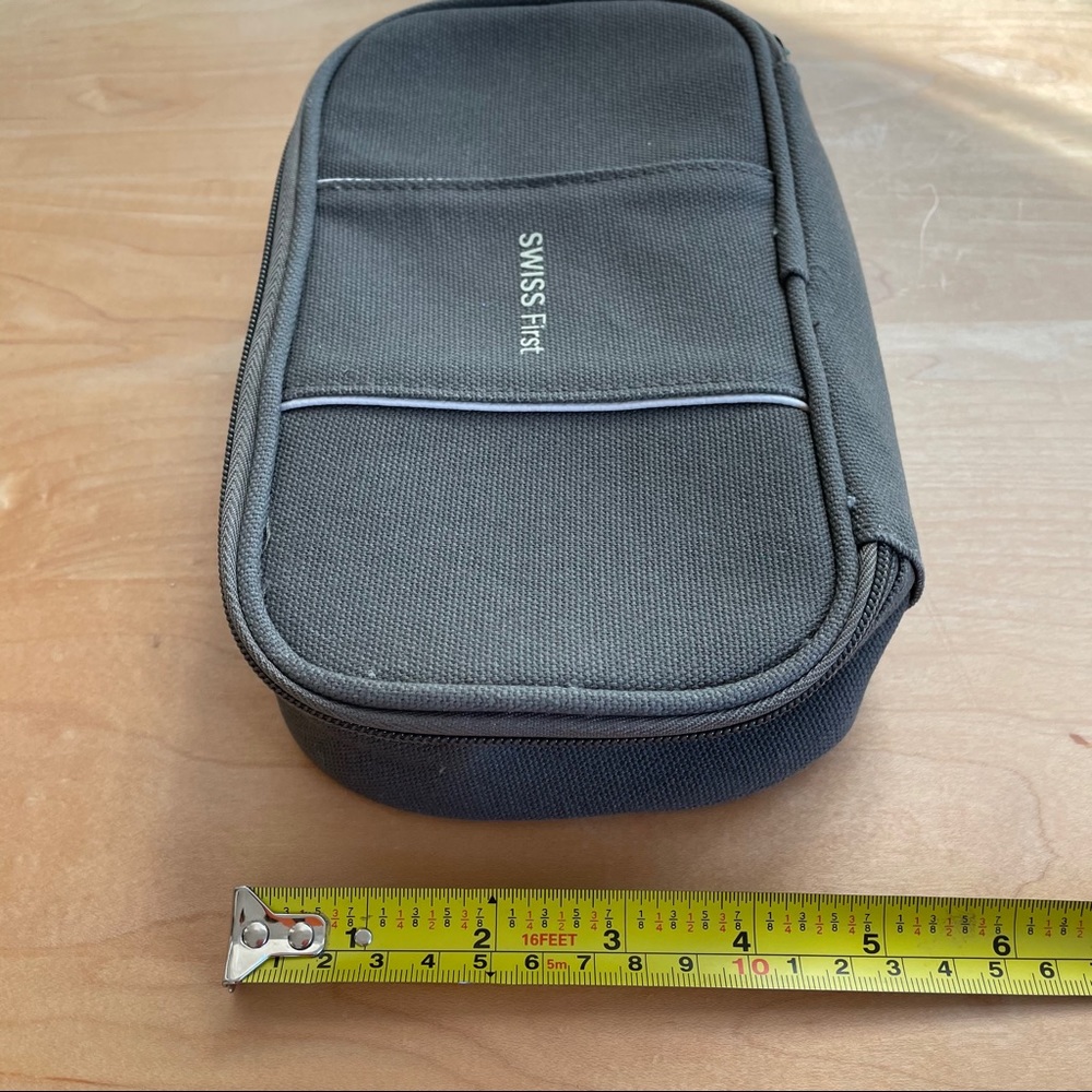 SWISS FIRST fabric zippered amenity bag (empty) - Picture 4 of 6